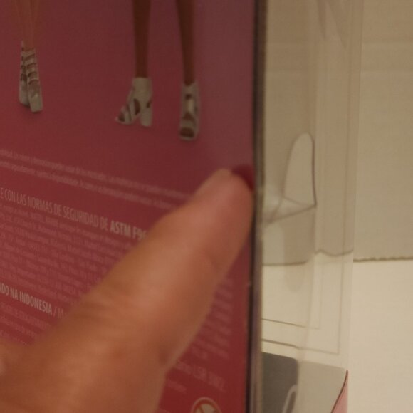 2025 Barbie Deluxe Style Wave 2 Christie Chase Doll Metallic Glam NEW (READ) 2/2 - Picture 13 of 16